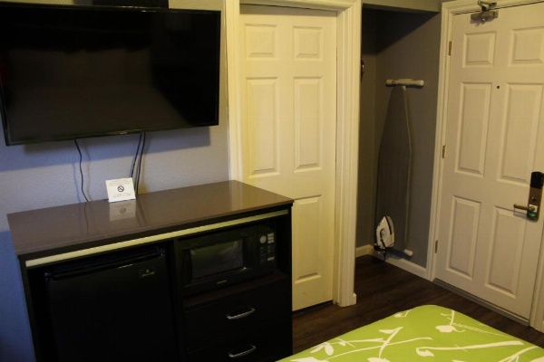 Layne Hotel image 20